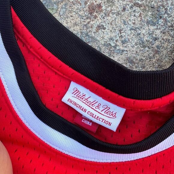 NBA Portland Trail Blazers Clyde Drexler Jersey #22 - Picture 4 of 6